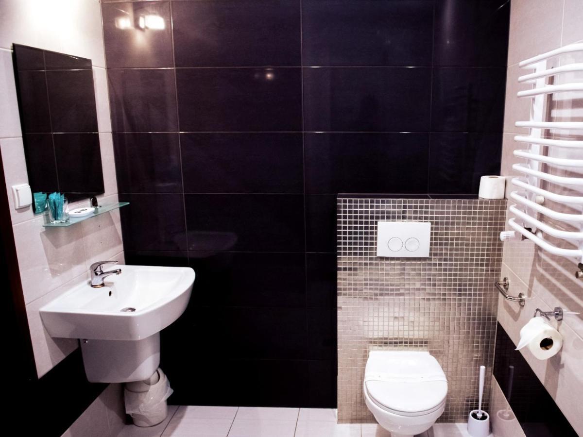 Hotel Feniks Gniezno Luaran gambar