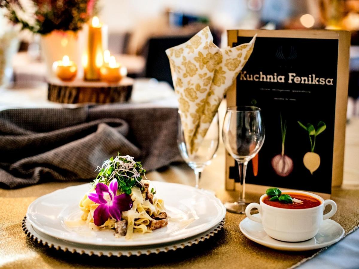 Hotel Feniks Gniezno Luaran gambar