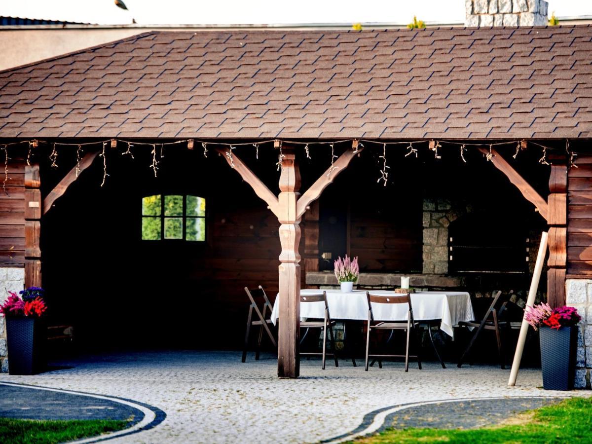 Hotel Feniks Gniezno Luaran gambar