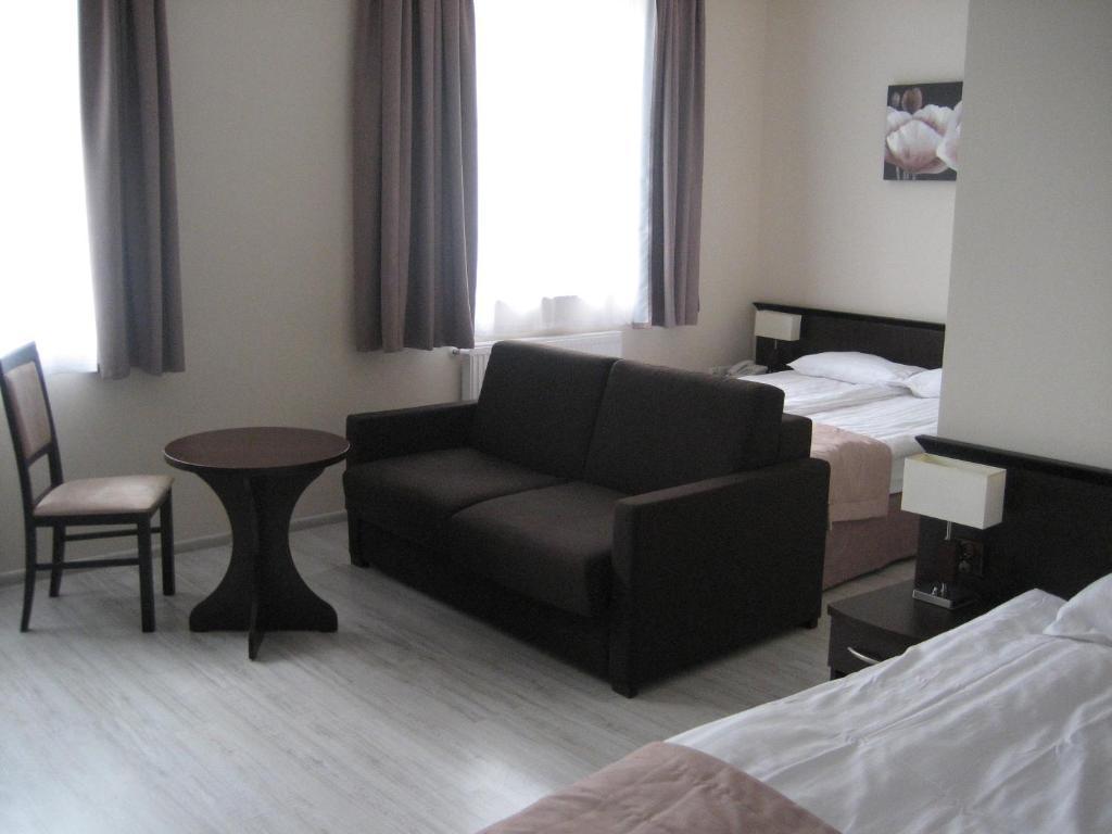 Hotel Feniks Gniezno Bilik gambar