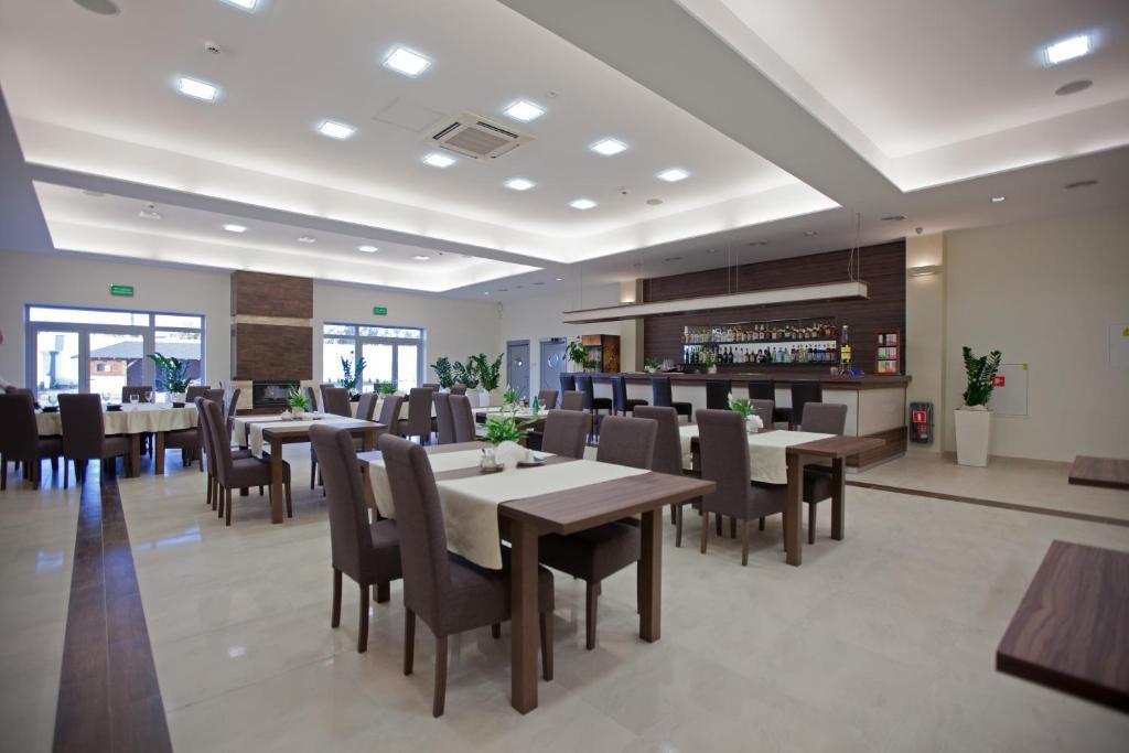Hotel Feniks Gniezno Luaran gambar